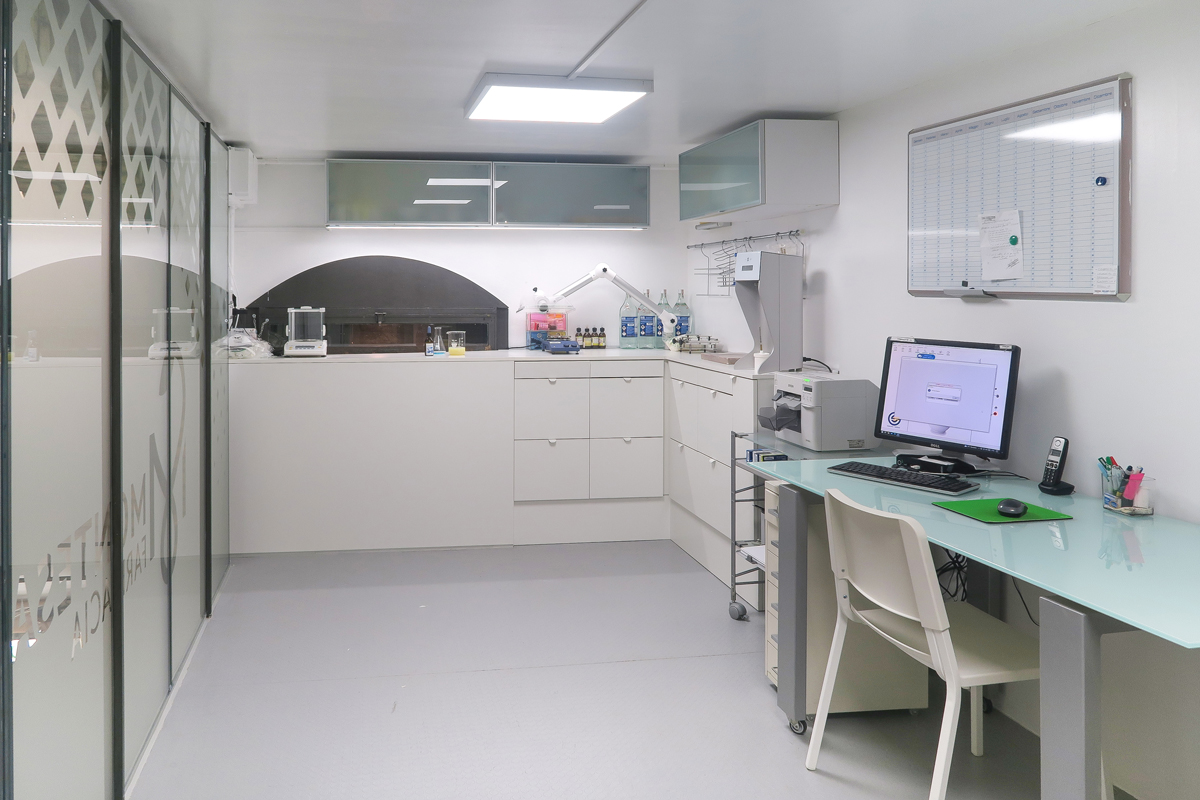Farmacia_Montesano_Matera_Laboratorio-Galenico_03